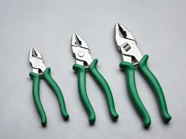 Tongue and groove pliers